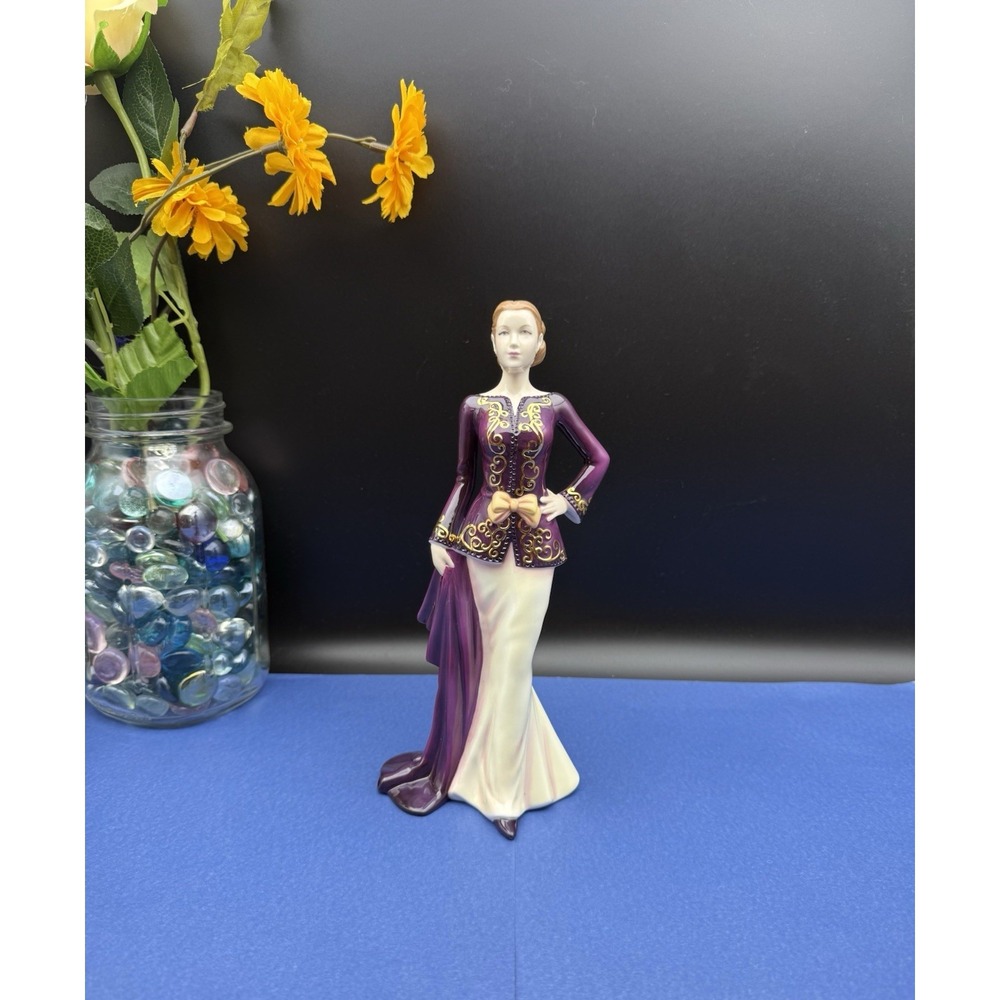 Royal Doulton Elizabeth HN4857 Pretty Ladies Bone China Figurine‎ Vintage